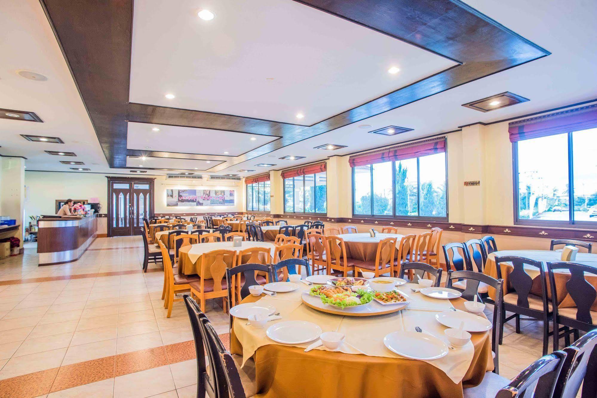 Bunjongburi Hotel Сурат-Тхані Екстер'єр фото
